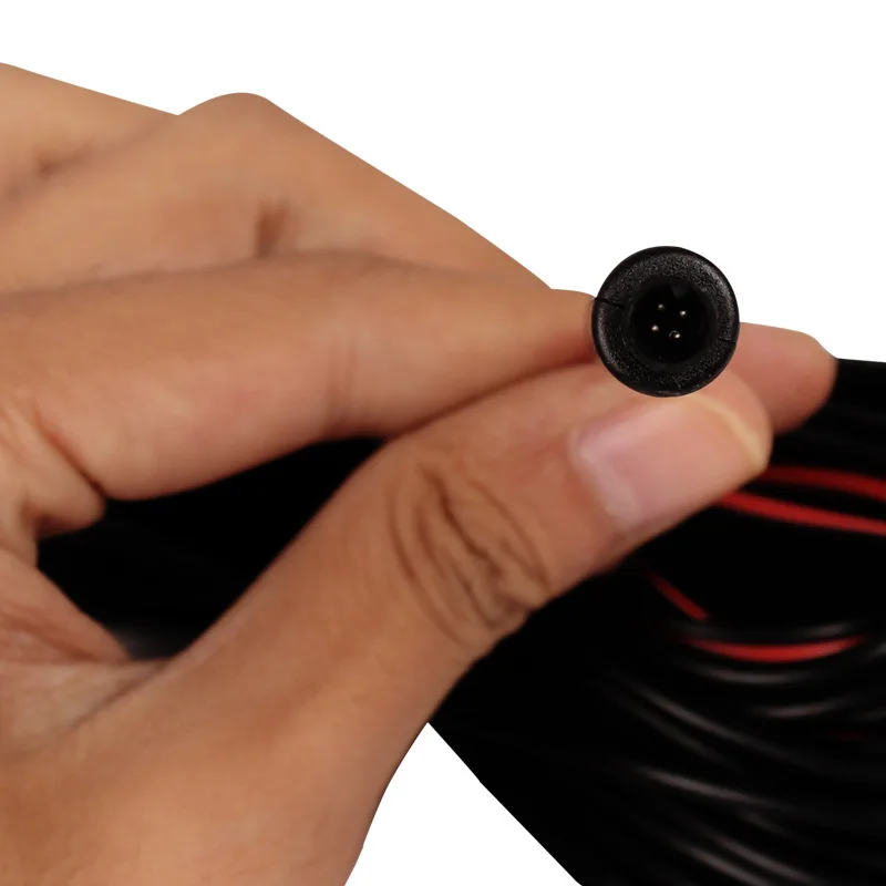 3273205087_400200096