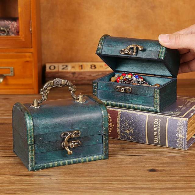 Dustproof Mini Retro Wooden Jewelry Box Small Suitcase for Photo Studio