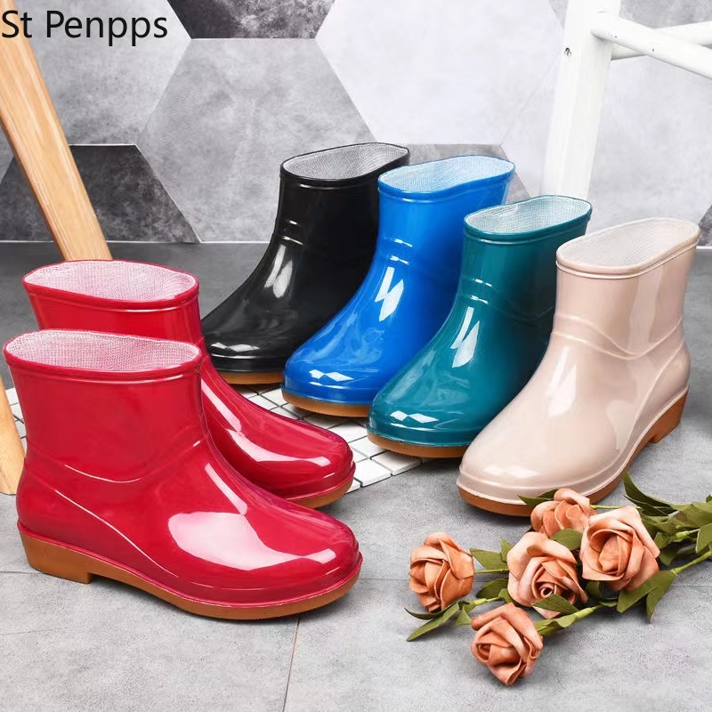 rubber rain clogs