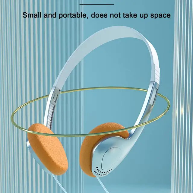 Los auriculares con cable son la tendencia Y2K más inesperada y fácil de  llevar, palabra del street style