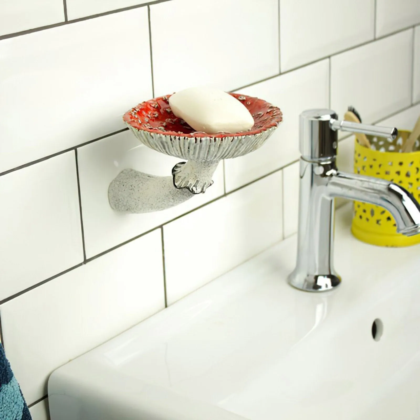 Mushroom Hanging Shelf Resin Wall Floating Shelf Amanita Mushroom Shape Home Decor Ornaments for Wall Hanging Shelves 2022