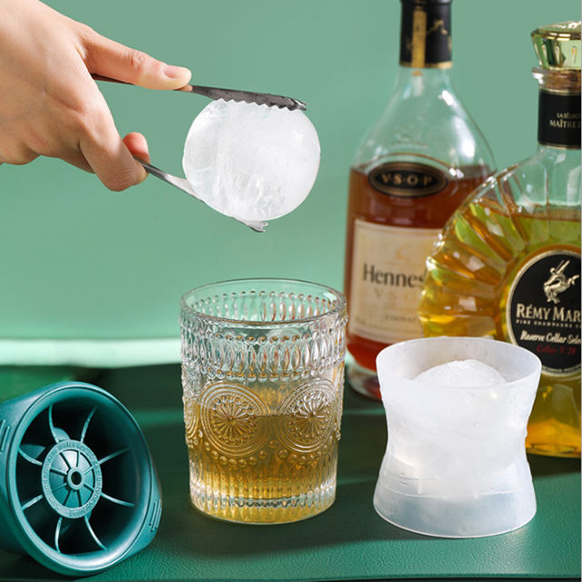 Whisk(e)y Glasses & Ice Molds –