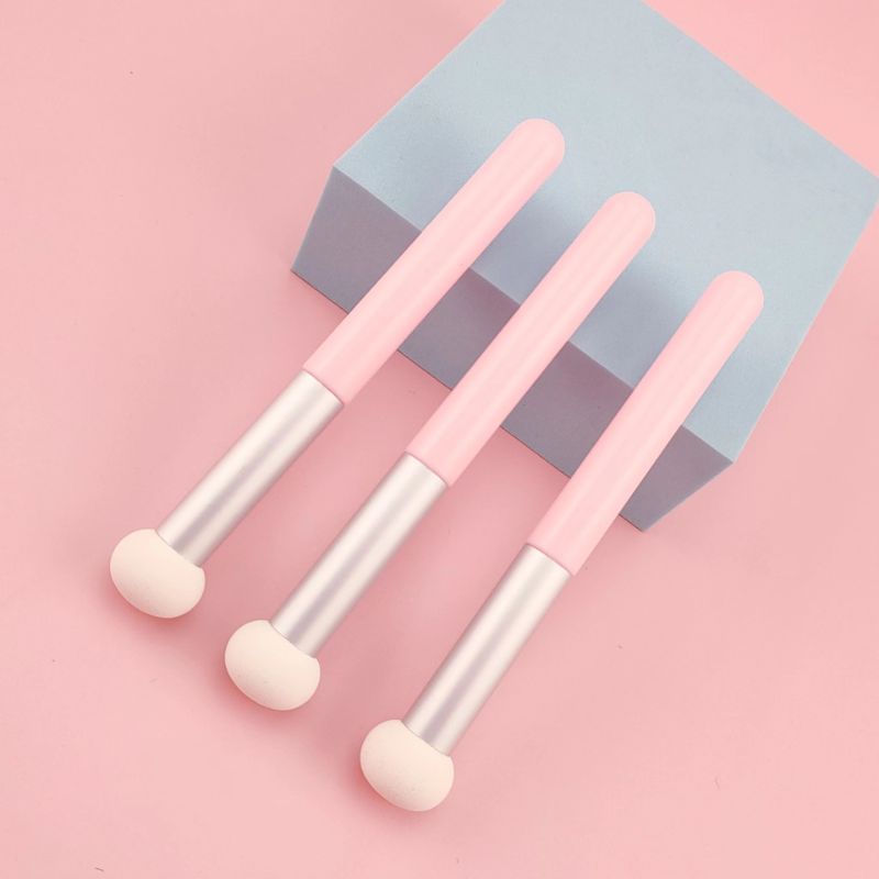 Description Picture 2 of item3pcs Mushroom Head Concealer Brush Sponge Head Dry and Wet Cover Dark Circles Under The Law of The Line No Brush Marks