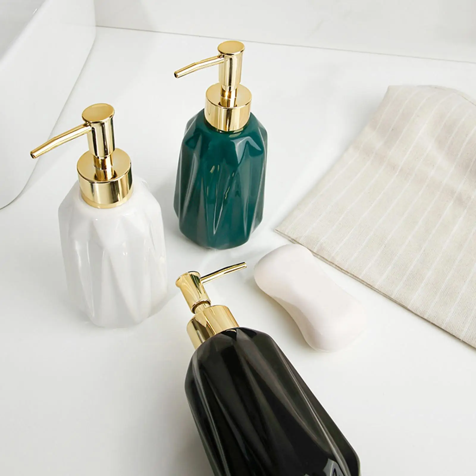Soap Dispenser Lotion Bottle 300ml Refillable for Restroom Restaurant Hotel
