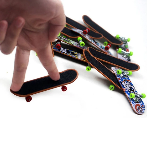 1pc Random Child Alloy Creative Finger Skateboard Mini Plastic Finger  Skateboard For Kids, Desk Toy