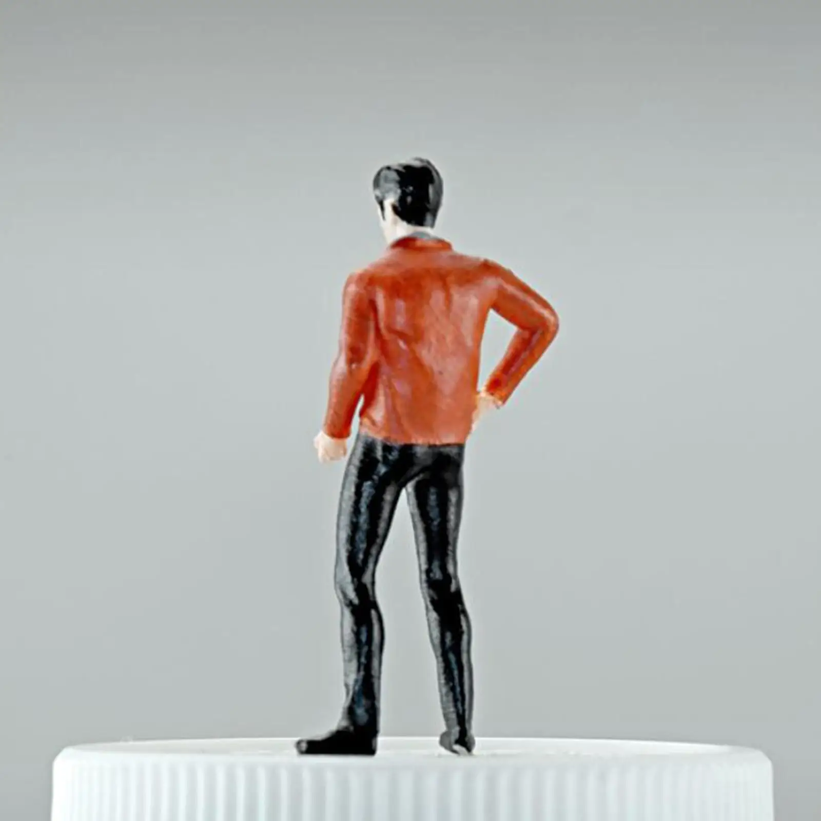 Resin 1/64 Men Figures Photography Props 1/64 Scale Model Figurine Micro Landscapes Decor DIY Scene Decor DIY Projects Accessory