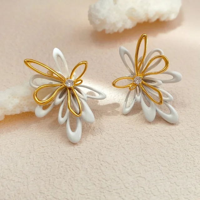 2023 New Ladies 925 Silver Earrings Color Flower Earrings Peach