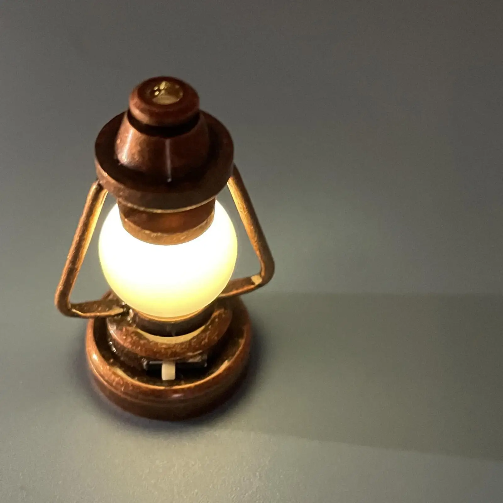1:12 Dollhouse Lantern Battery Operated Lamp Light LED Miniature Retro Dollhouse Accessories Doll House Decoration Toy Model