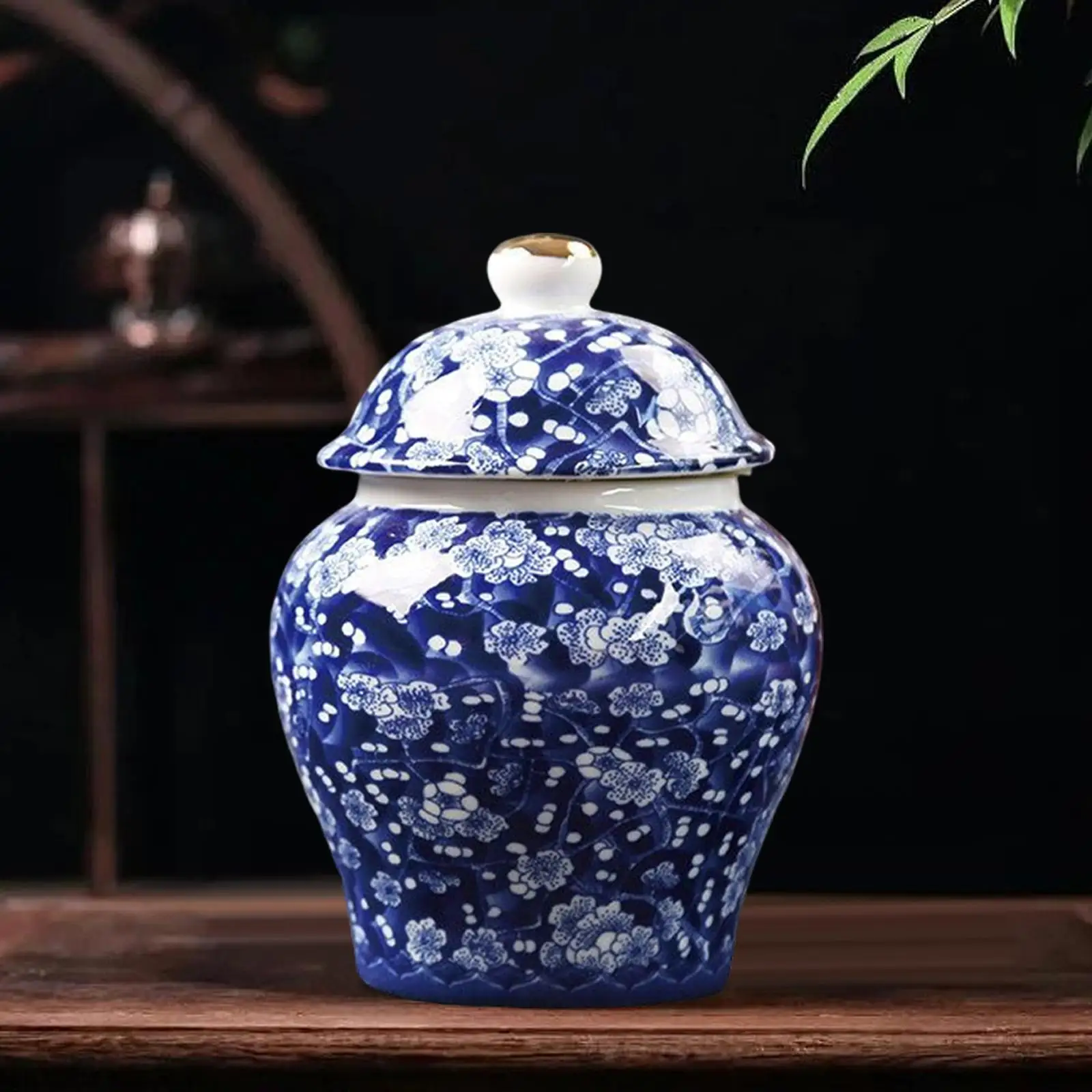 Blue and White Porcelain Ginger Jar Food Storage Container Bud Vase with Lid