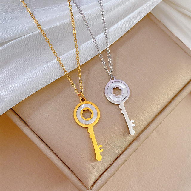 Lock And Key Necklace – A Sparkling Dawn Design