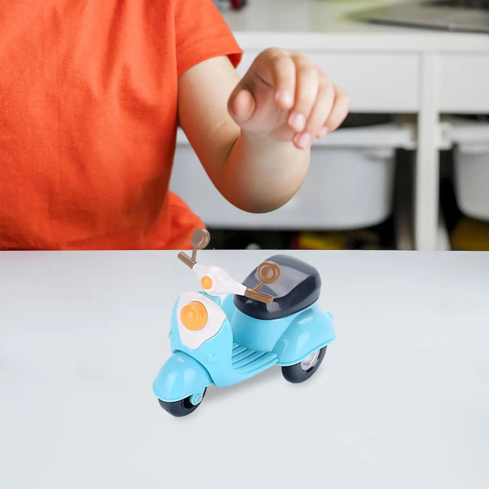 1:12 Dollhouse Miniature Tricycle Accessories Decor Ornament Crafts Children Play Doll Toy Mini Kids Tricycle Balance Trikes