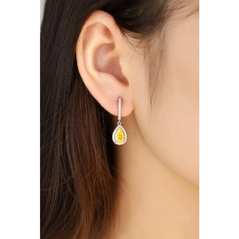 S88c87bc057384de58da4a5a88f294142F Ruihe New Classic Style 18k Gold Gems Simulated Diamond Zirconia Yellow Pear Shape Earrings Women Jewelry Ladies Party Gift