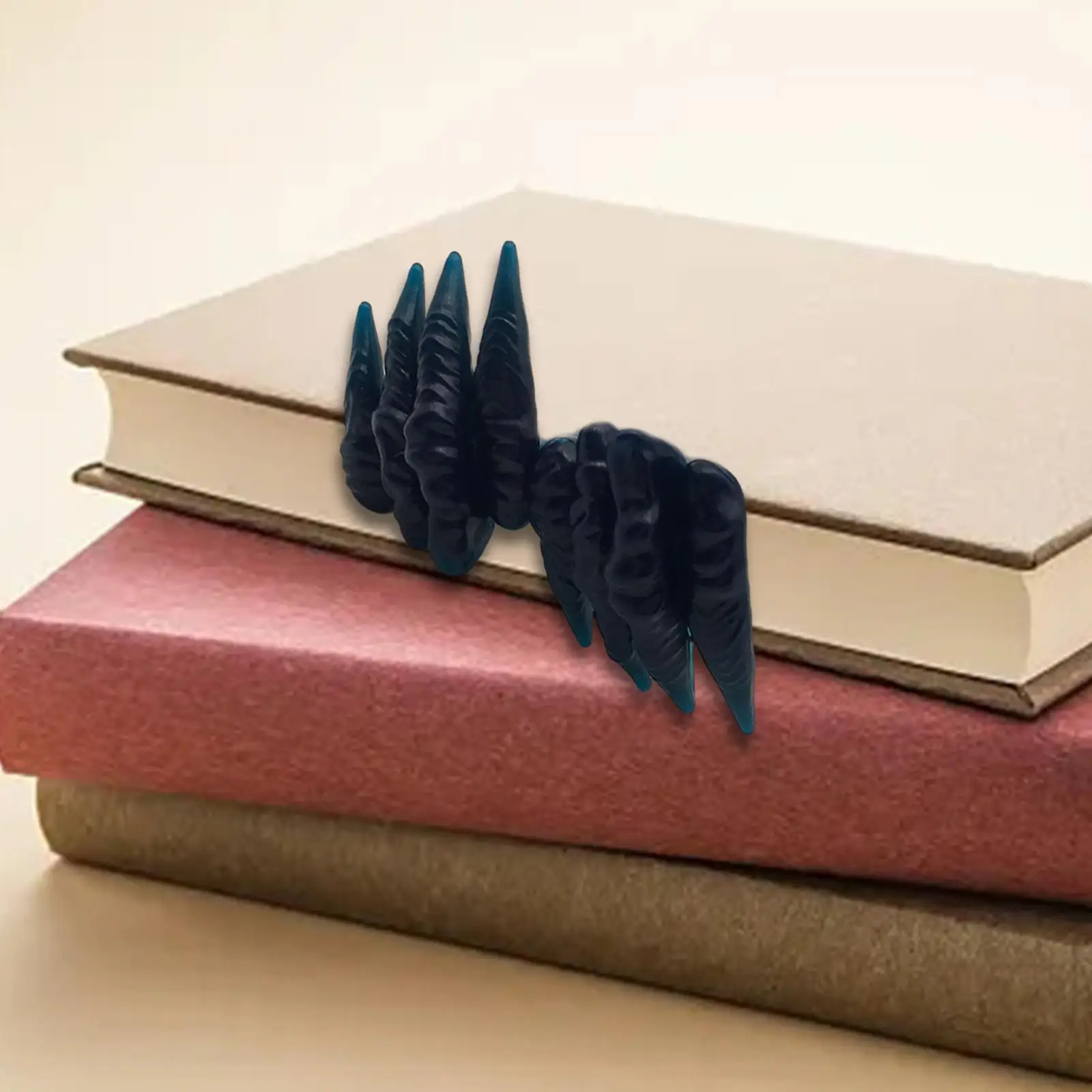 Devil Hand Bookmark Creative Home Decor Horror Portable 3D Bookmark Halloween Bookmark for Office Bookworm Writer Presents Party