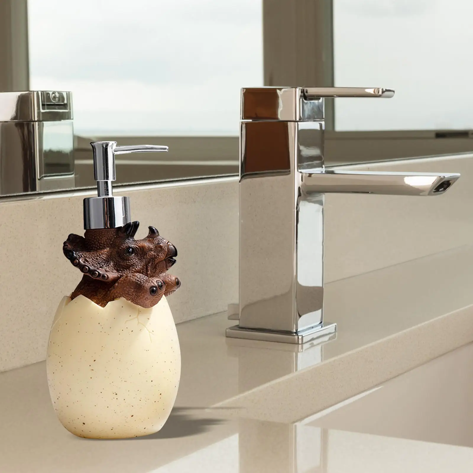 3D Dinosaur Scupture Soap Dispenser 560ml Bath Accessories for Decoration