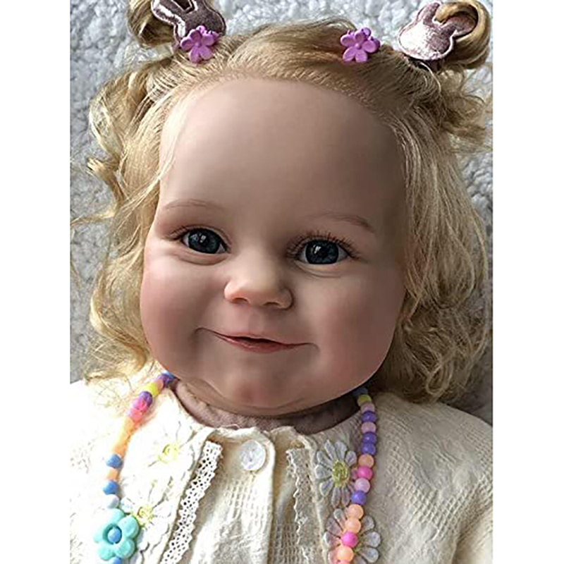 Riesige Baby Maddie bereits fertige bemalte Puppe mit verwurzelten blonden Haaren, weiches Kuschelkörperspielzeug für Kinder – Detail 4