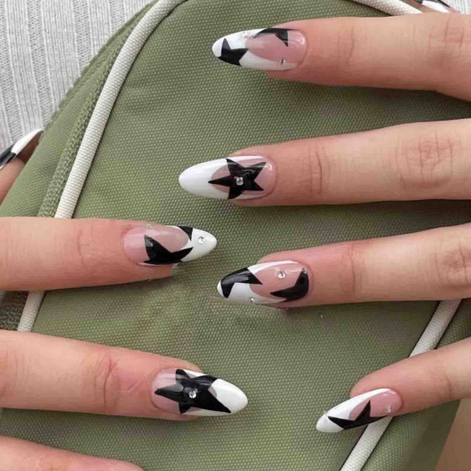 Best of Short Almond Y2k Nails Press On Nail With Black Pentacle Star Designs 24pcs White French False Nails Rhinestone Fake Nail Tips Reviews & Tips