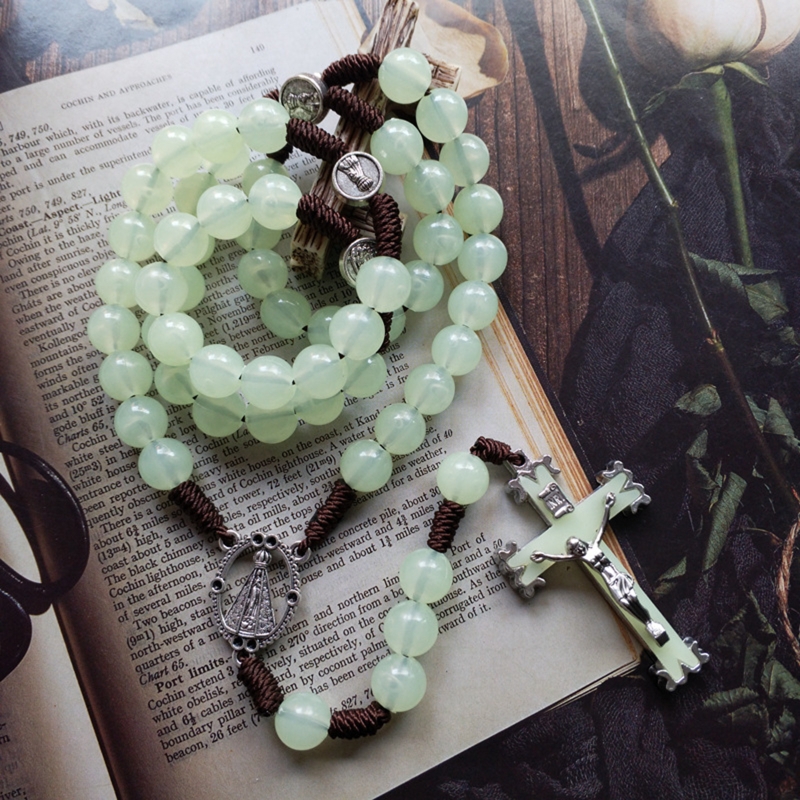 E8BD 10mm Rosenkranz Perlen Leuchtende Halskette Jesus Kruzifix für Kreuz Anhänger Halsketten Glow in Dark Religiöse Schmuck für – Detail 7