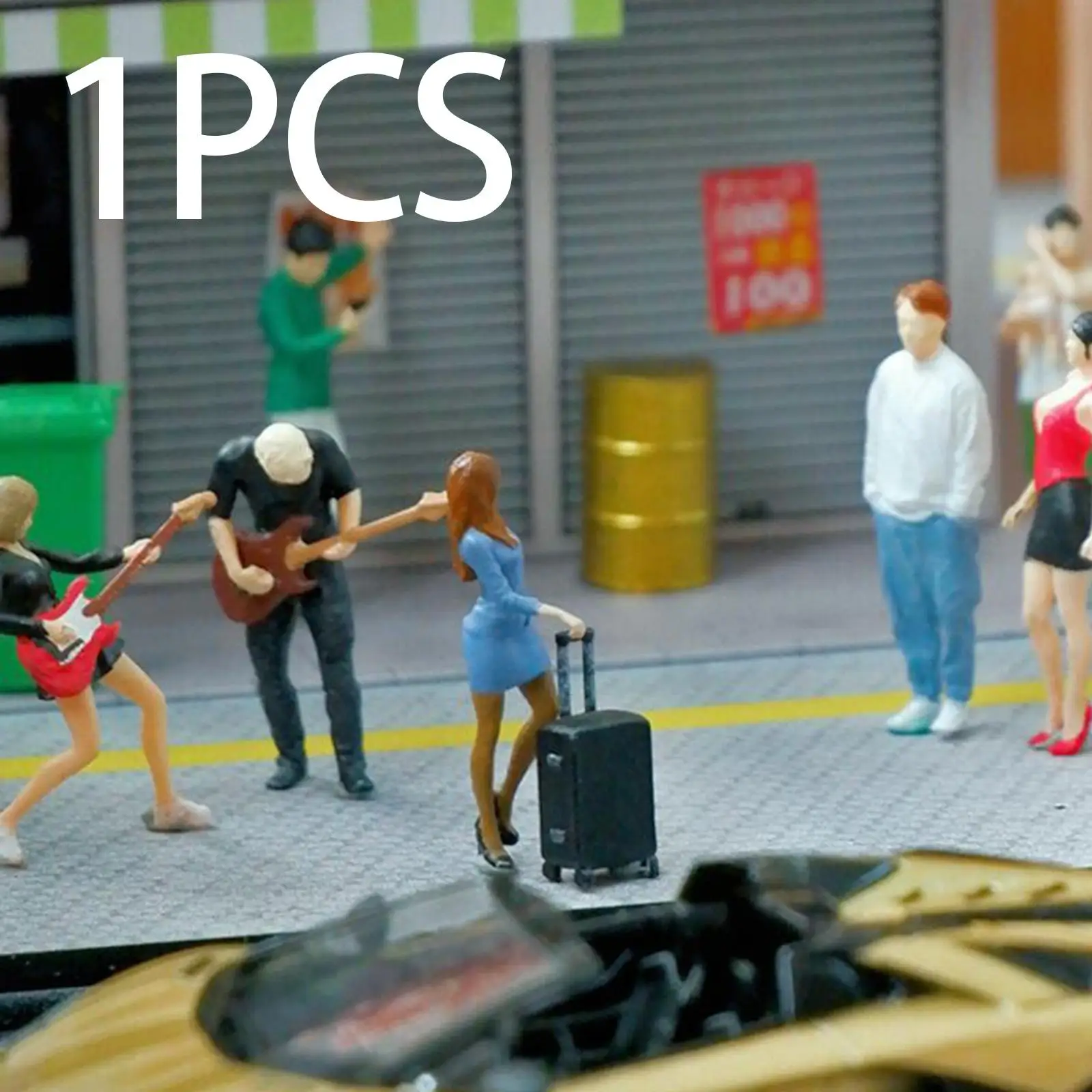 1:64 Scale Girl Figures with Suitcase Resin Role Play Figure Props People Figure Layout for Train Station Layout Miniature Scene