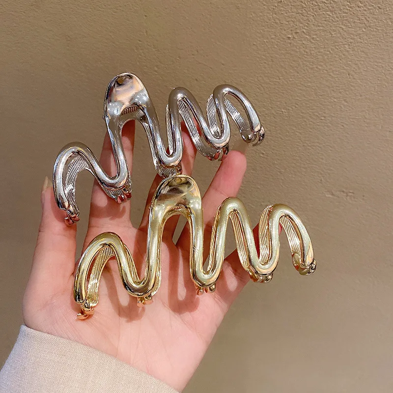 Punk Einfache Vintage Gold Silber Metall Große Haar Krallen für Frauen Zubehör Shark Fänge Clips Haarnadel Kopfbedeckungen Neue 2023 – Detail 1