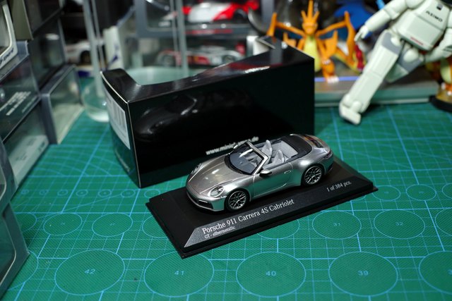 MINICHAMPS Model 1/43 Diecast car model toy Porsche 911（992