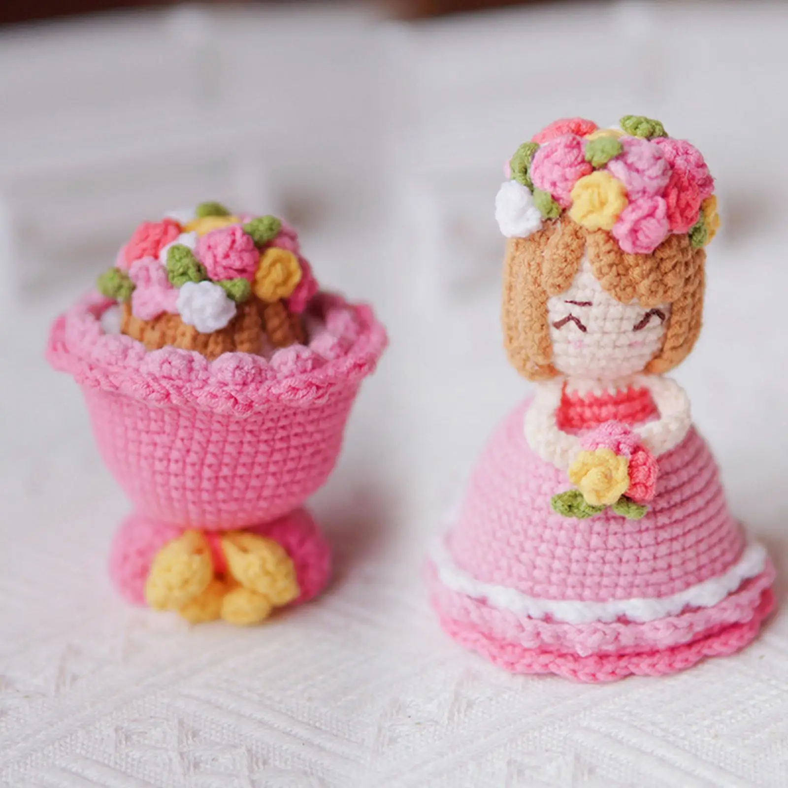 Lovely Soft Knit Toy Table Centerpieces Crochet Stuffed Bride Doll Knitted Crochet Bouquet for Women Girlfriend Birthday Gifts