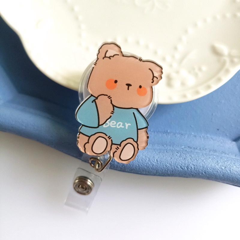 Neues Design, 1-teilig, ausziehbare Krankenschwester-Abzeichenrolle aus Acryl, niedlicher Anime-Häschenbär, Studenten-Namensschild, Ausweishalter, Schlüsselanhänger, Umhängeband – Detail 13