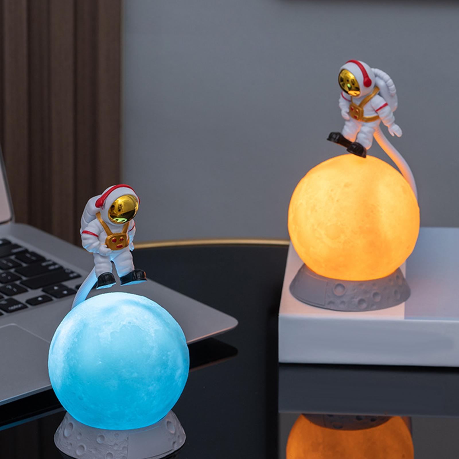 Creative Astronaut LED Lamp Night Light Desktop NightStand Moon Nightlight Battery Operated for Children Gift Home Decoration