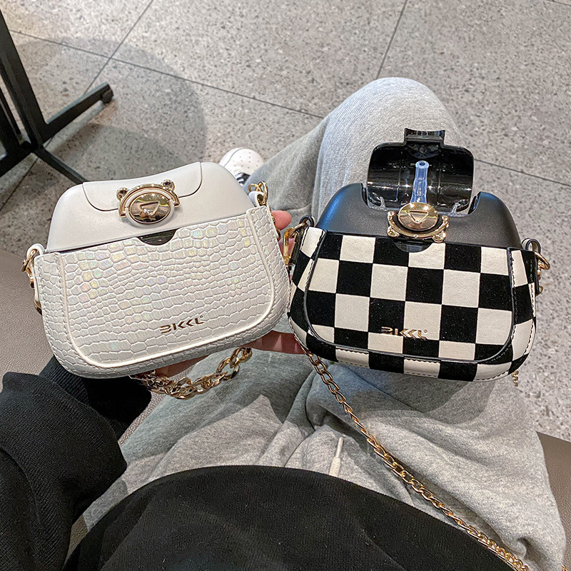 Bag Water Bottle Cup High-Value Girls Messenger Can Carry Cup Portable Design Plastic Straw Water Bottle