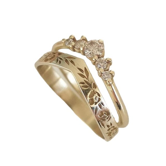 Elegant Simple Ring for Women Vintage Gold Color V-shaped Hand good Carved Flowers