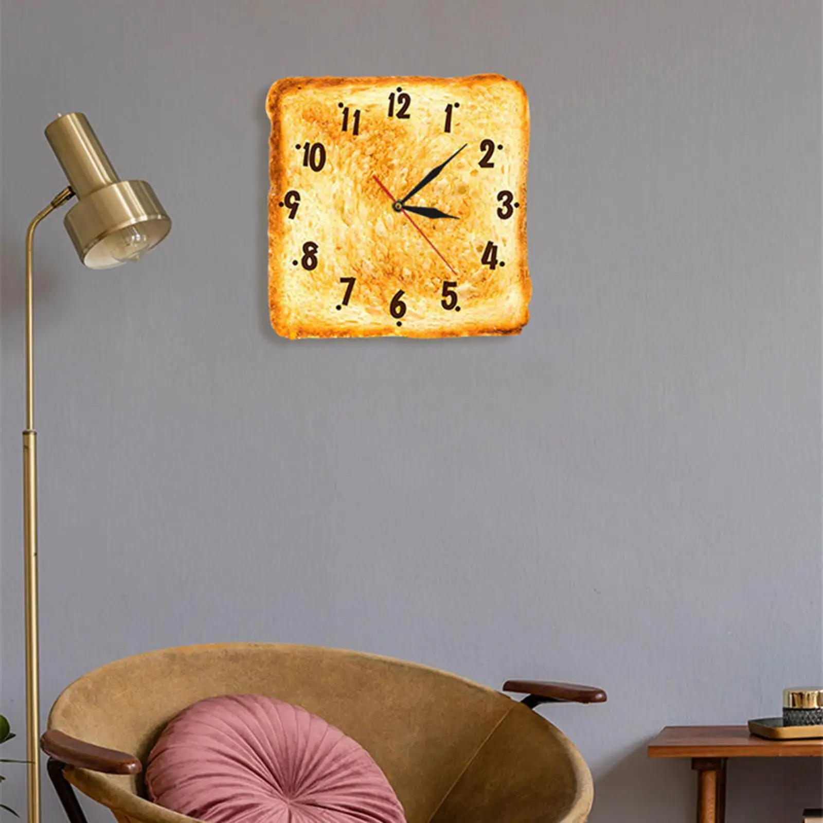 Realistic Toasted Bread Wall Clock Gourmet Decorative 30cm for Dining Room