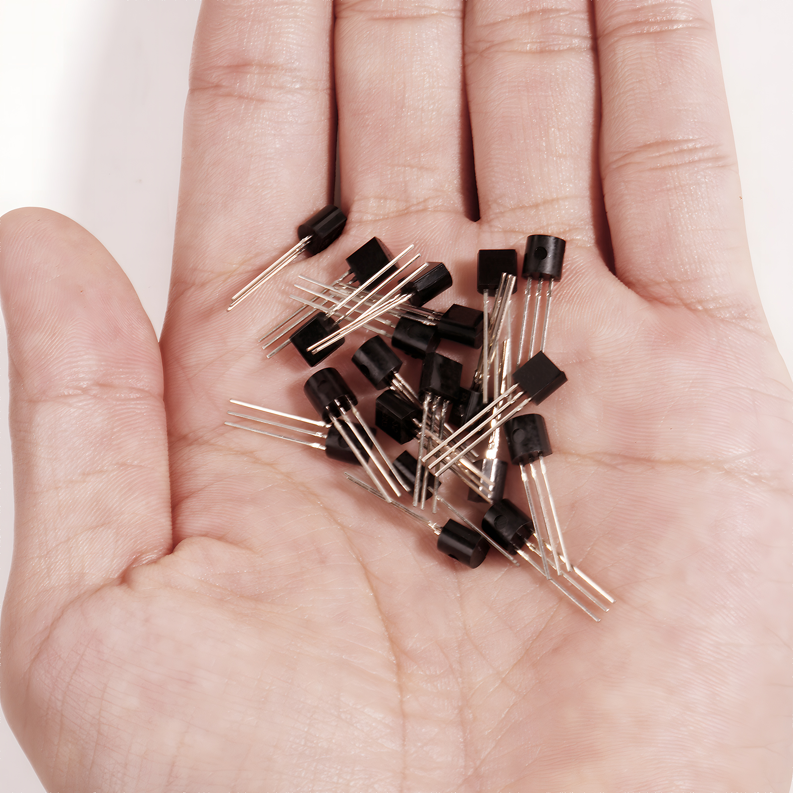 1/5/10/20 Stück Temperatursensor Elektronischer Chip DS18B20 TO-92 18B20 Chips IC DIY Elektronisches Digitalthermometer -55 ° C bis 125 ° C – Detail 5