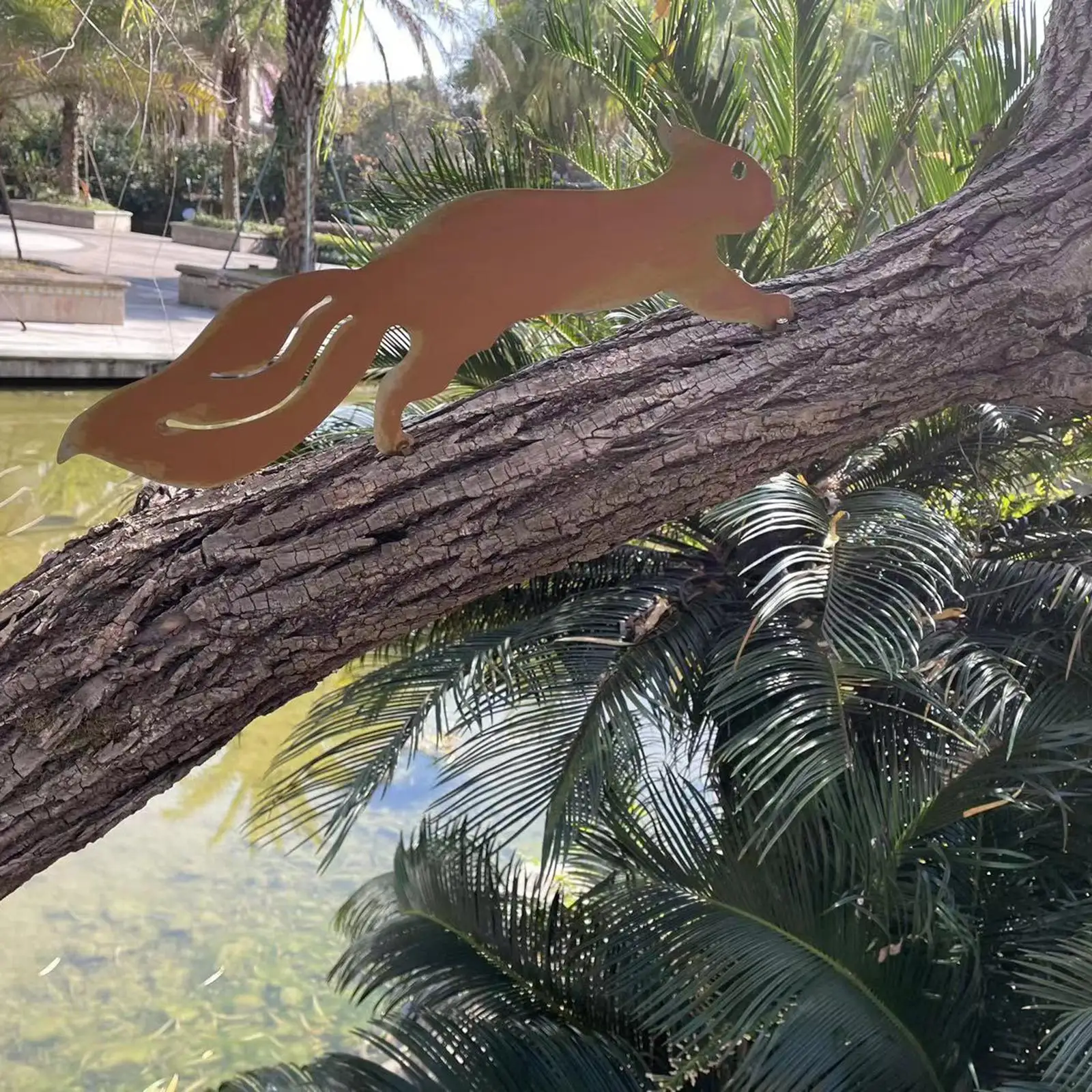 Metal Squirrel Silhouette Decorative Garden Statue Animal Silhouette for Outside Backyard Decoration