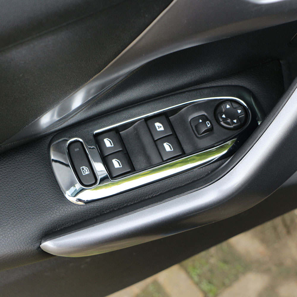 Fensterheber-Panel-Abdeckungsverkleidung für Peugeot 2008 208 2014–2019, ABS-Tür, Fensterheber, Knopfschalter, Dekoration, Aufkleber, Zubehör – Detail 2