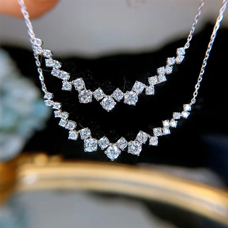 Simple silver deals necklace with diamond