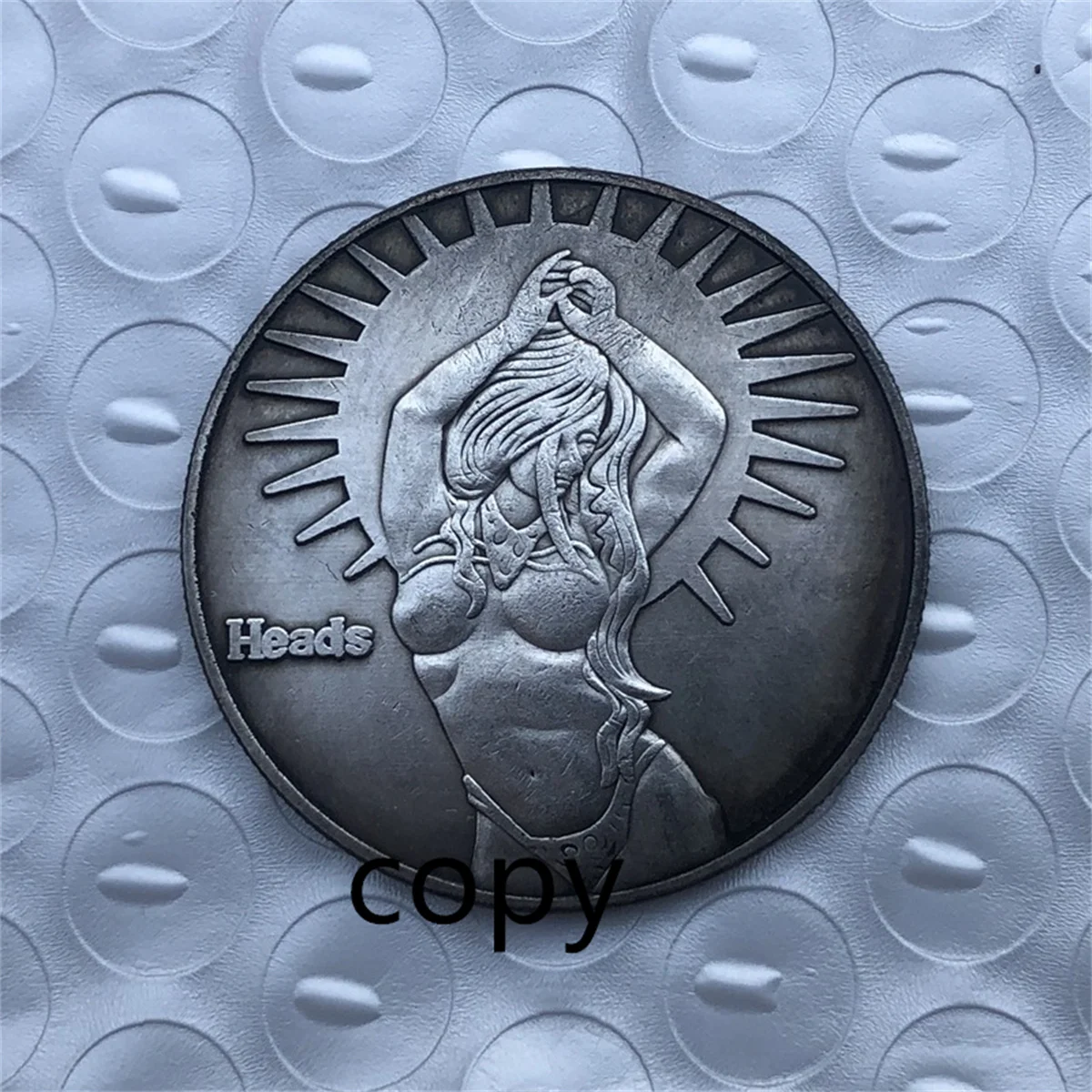Спинтрии - древнеримские эротические монеты | Пикабу