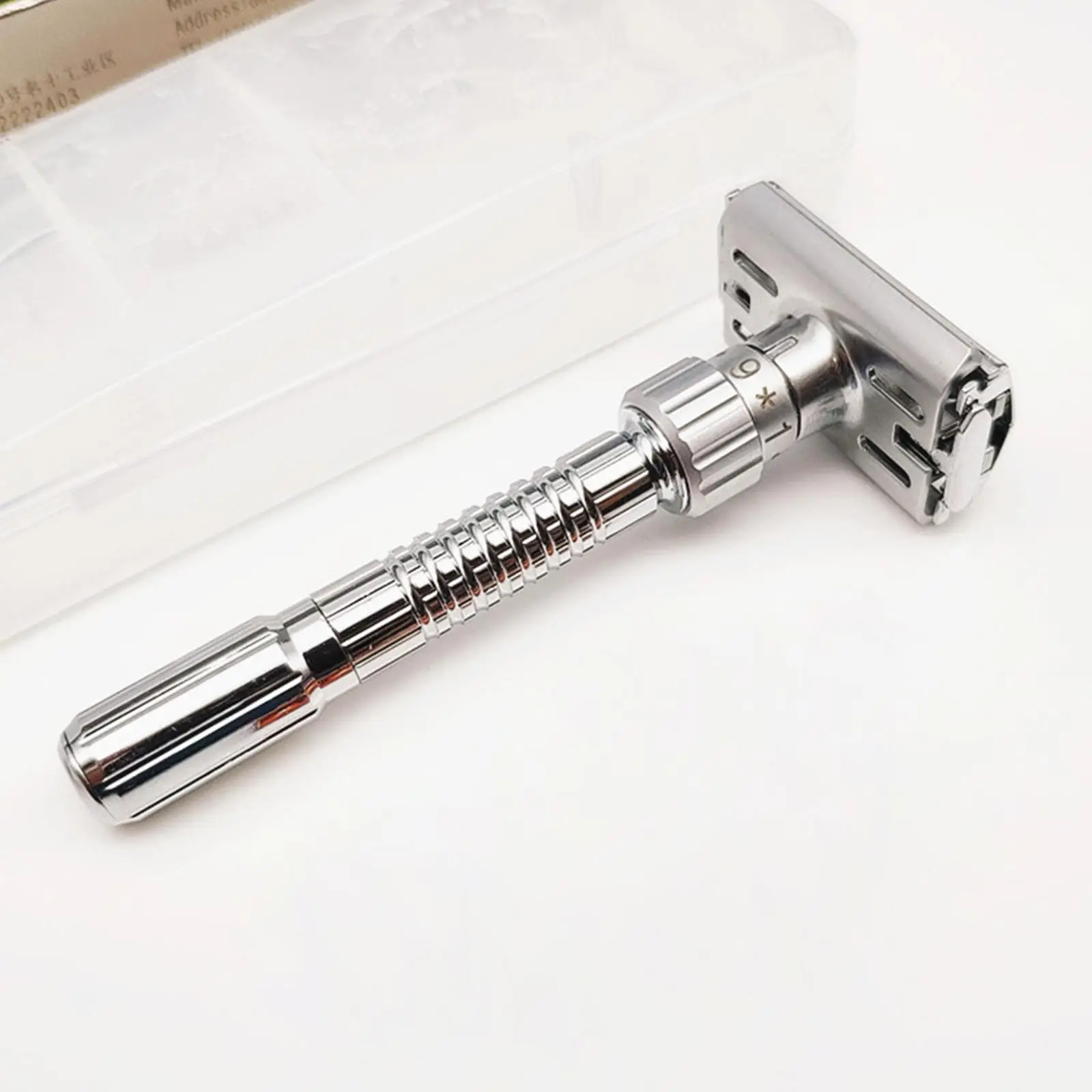 Manual Double Edge Safety Razor with 5 Blades Zinc Alloy Reusable Plated Adjustable Shaver Double Edge Razor for Everyday Use