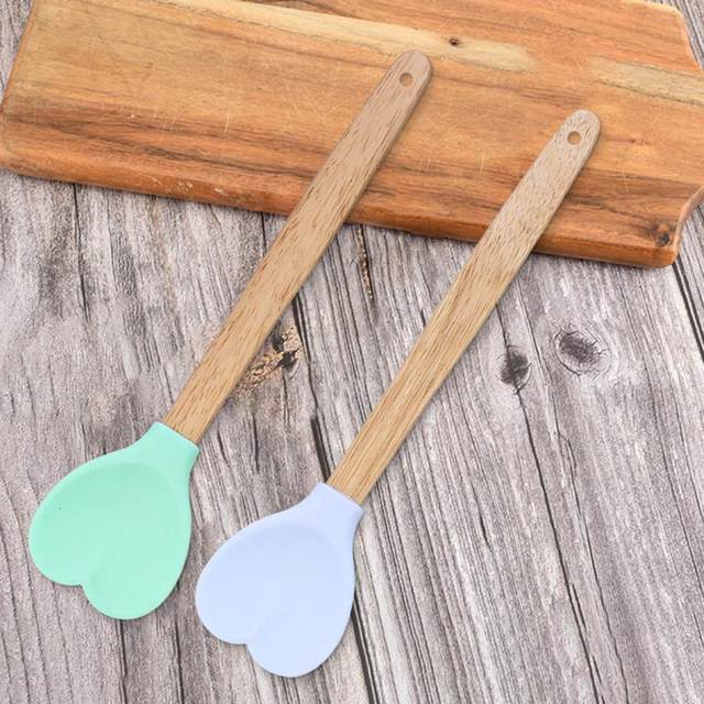 Soup Spoon Hanging Hole Silicone Mixing Spoon Solid Color Heart