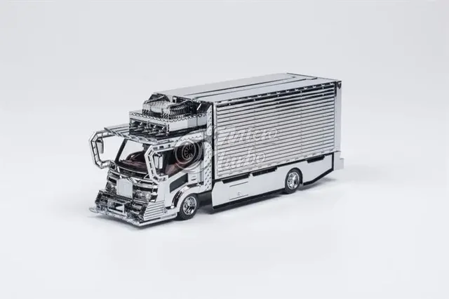 MicroTurbo 1:64 Dekotora Riot Truck Full floor flat trailer