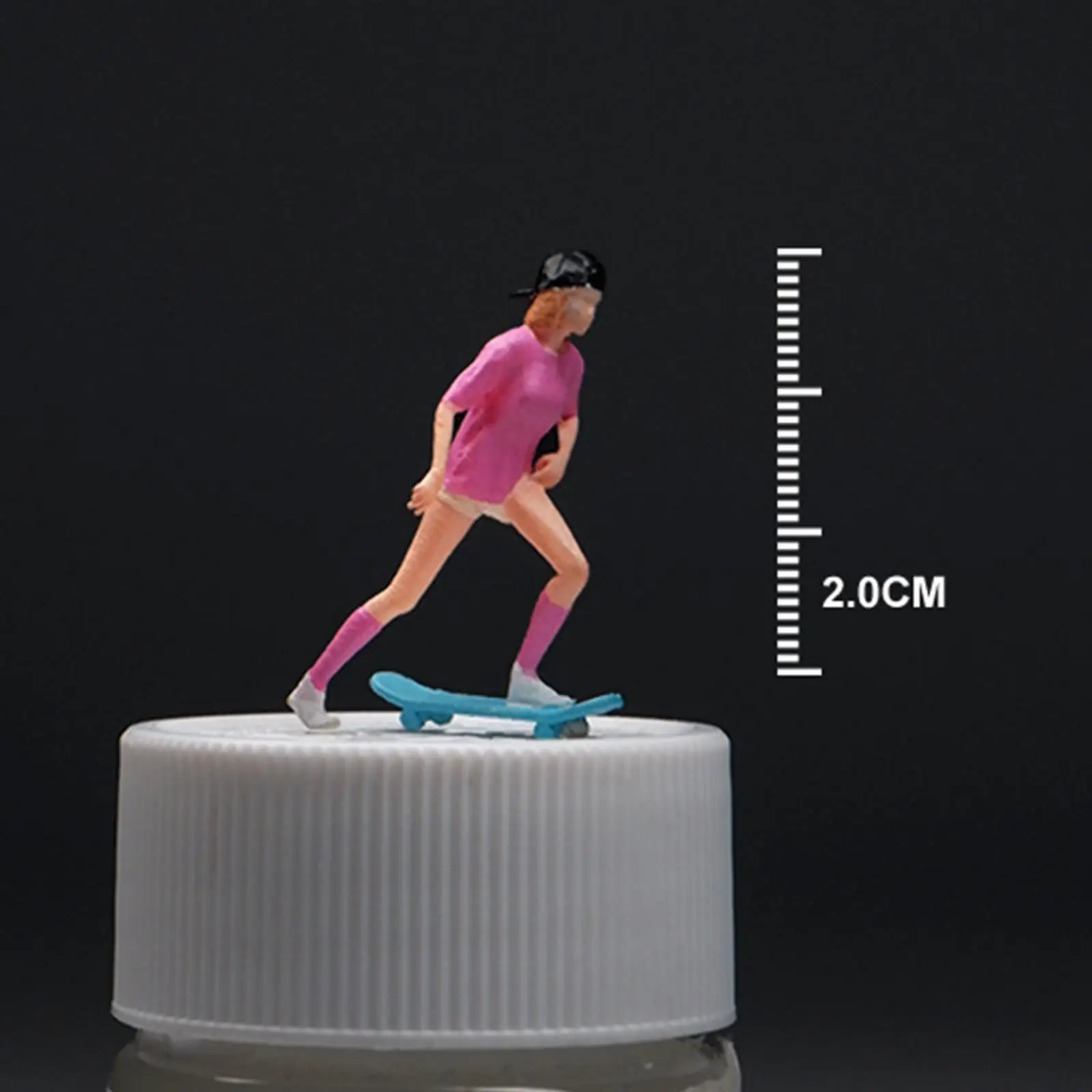 Resin 1/64 Diorama Figures Model Skateboard Girl Miniature Tiny People for Dioramas Sand Table DIY Projects Layout Ornament