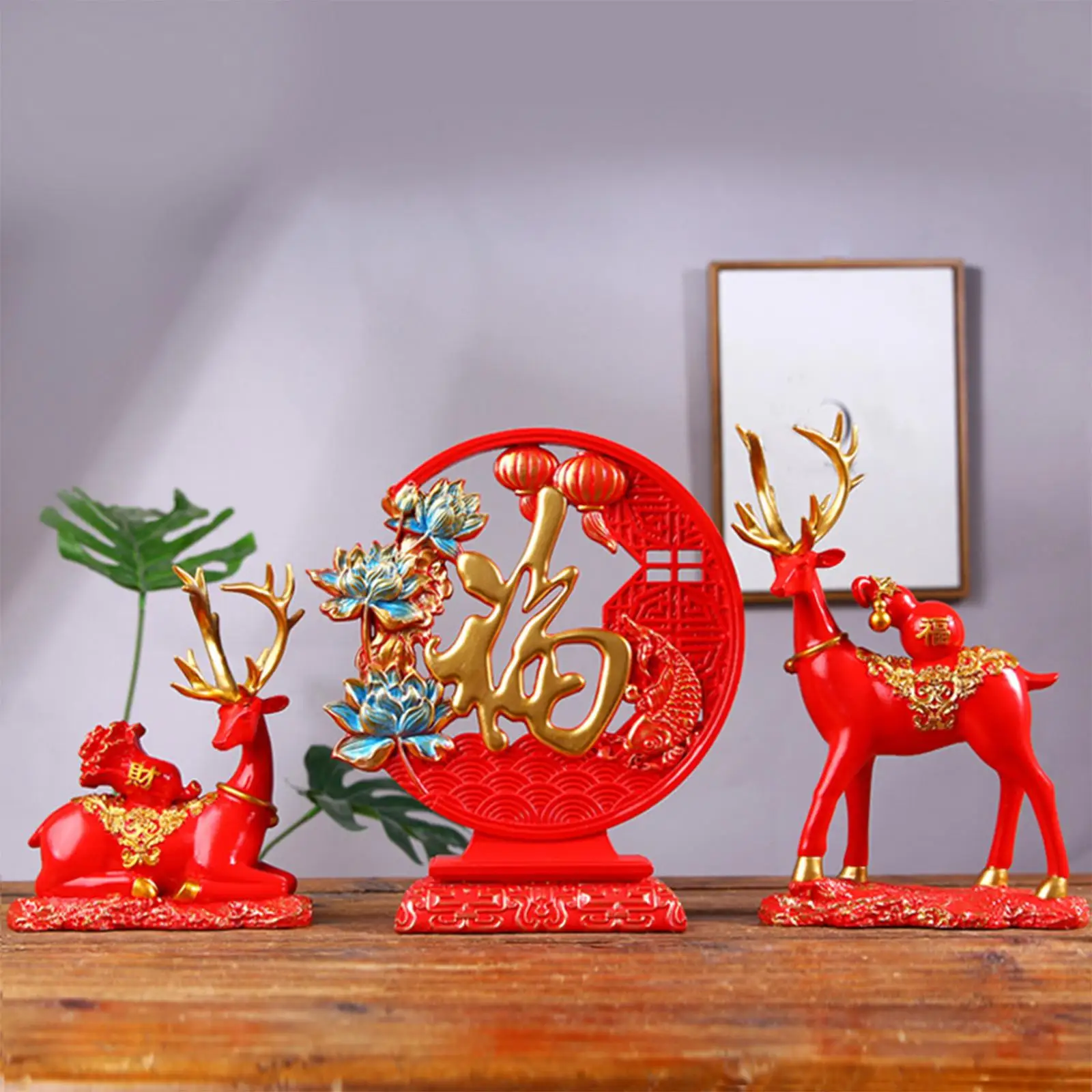 Reindeer Lover Figurines Decorative Resin Deer Statues for Center Table