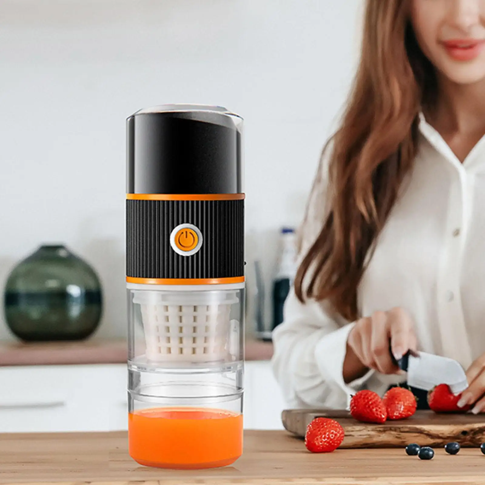 Mini Portable Blender, USB Rechargeable Easy to Clean 200ml Cordless Electric Juicer Machine Fruit Juice Mixer for Office Sports