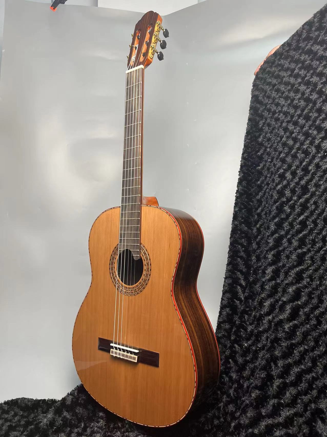 Title 3, 36 inch Classical guitar with Nylon string 580m...