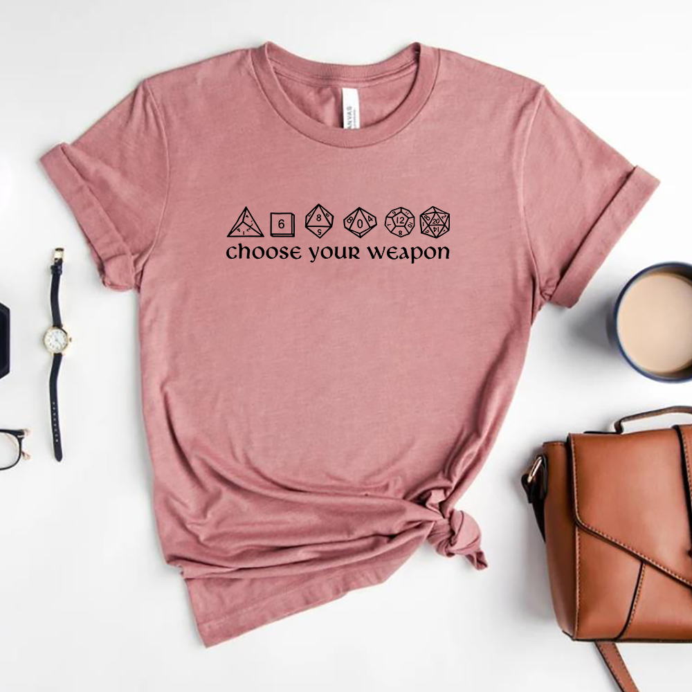Wählen Sie Ihre Waffe T-Shirt Lustiges DnD-Würfel-Shirt Brettspiele RPG Gaming Tees Unisex Kurzarm-T-Shirt Vintage D&D DM Tops T-Shirt – Detail 3