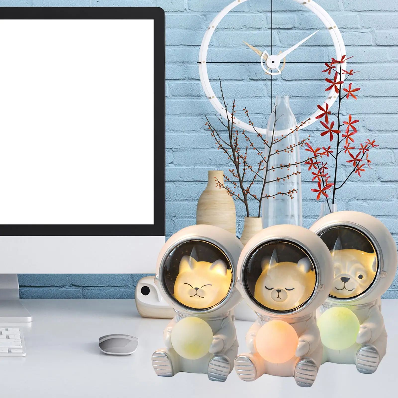 Cute Pet Astronaut LED Nightlight Spaceman Sculpture Art Craft for Office Living Room