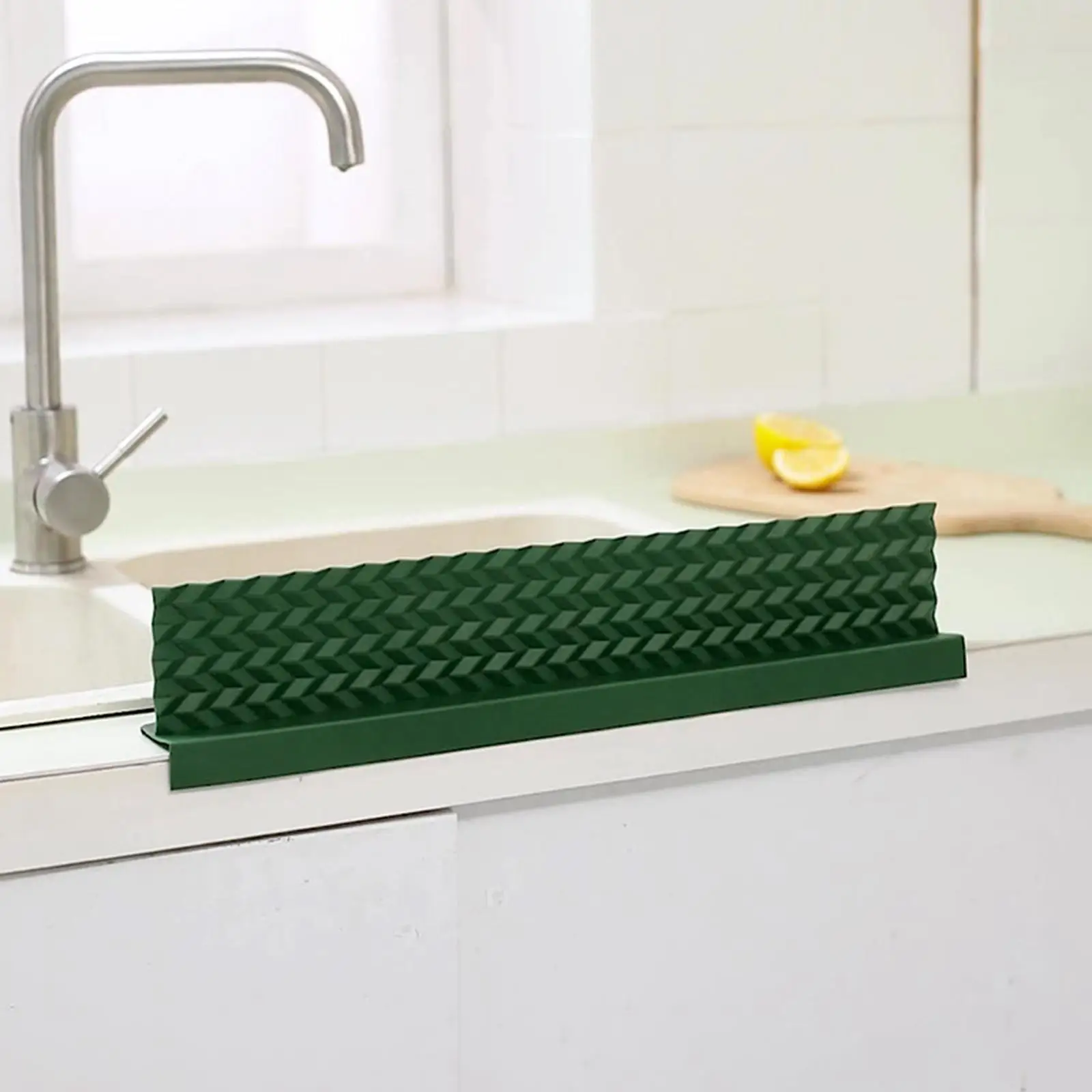 Sink Splash Guard Sink Water Guard Board with Suction Cup for Home, Washbasin, Dish Washing Tub Accessory