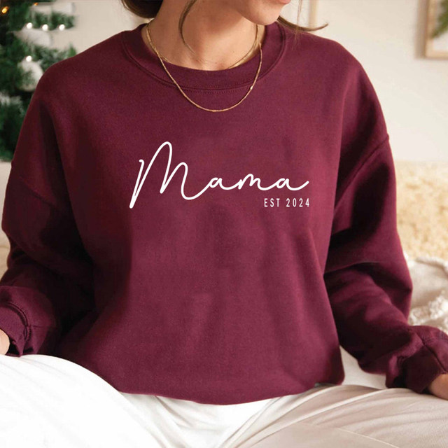 Mama Est 2024 Promoted To Mommy Mom 2024 Women Sweatshirt