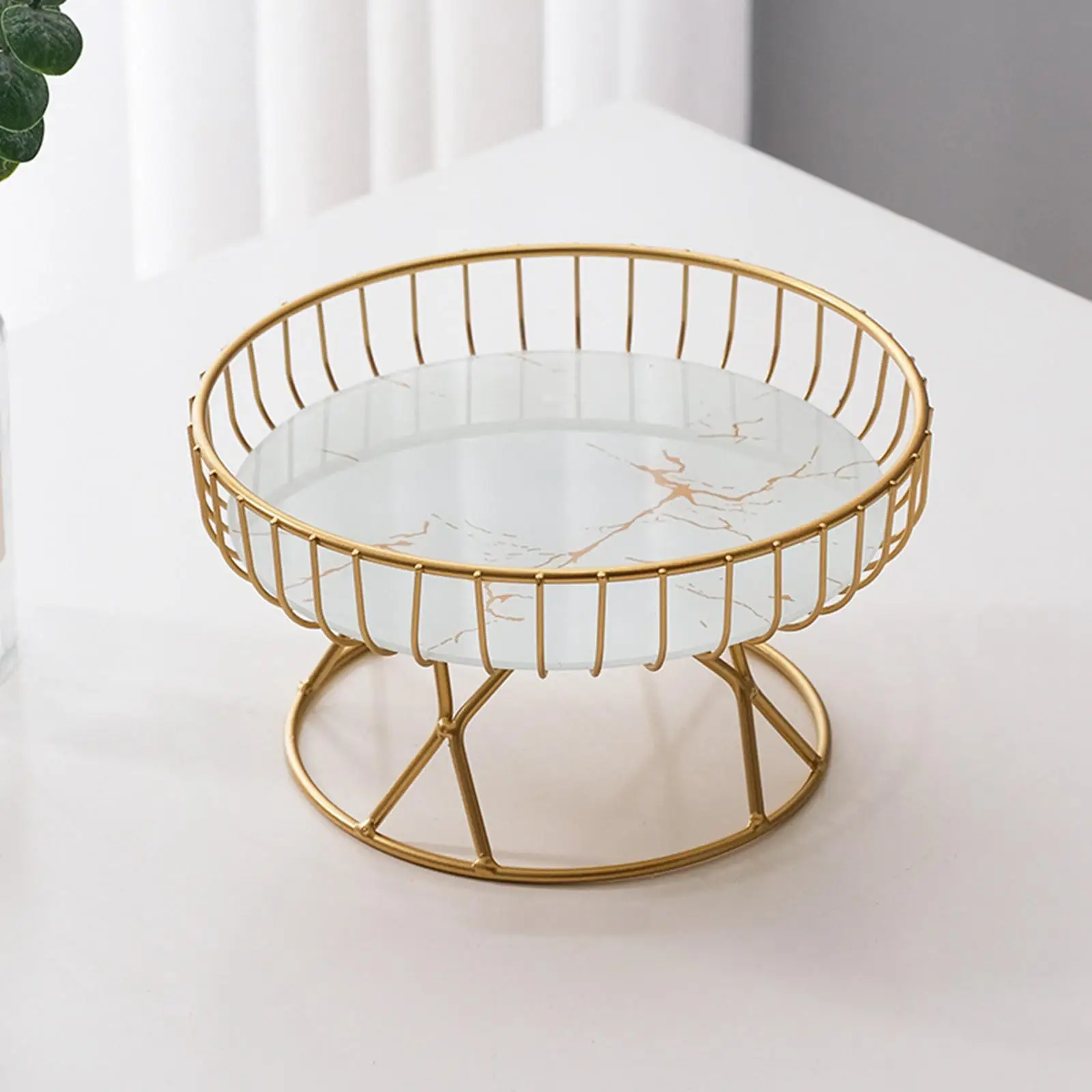 Tabletop Golden Metal Iron Wire Countertop Fruit Tray Cakes Holder, Breathable Stylish