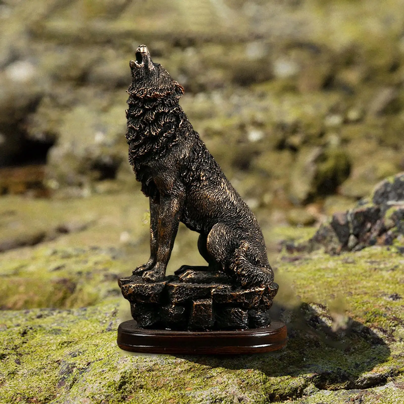 Wolf Figurine Creative Tabletop Resin Sculpture for Dining Room Decor Cabinet