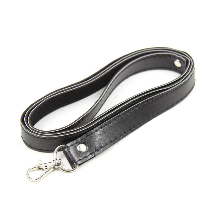 Collier et laisse bdsm pour couples jeu bondage cuir rose_voghion.com