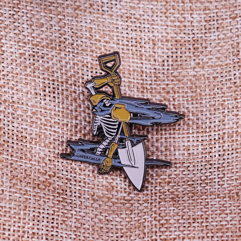 86T Eighty Six Shinei Nouzen Shin Undertaker Juggernaut Mark Headless Skull Emaille Pin Skelett Abzeichen Brosche Schmuck – Detail 3